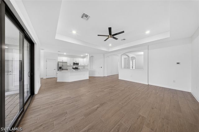 1388 Birdie DR, Naples, FL 34120
