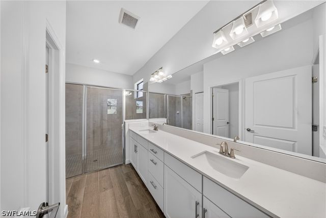 1388 Birdie DR, Naples, FL 34120