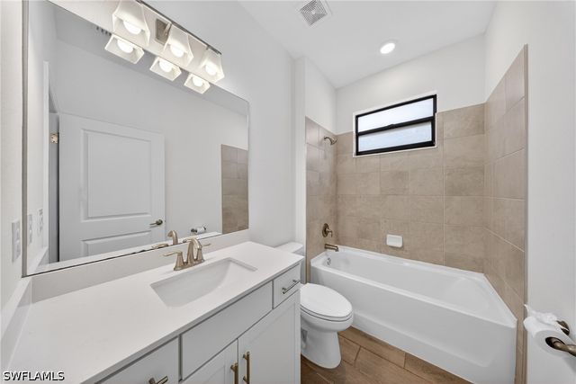 1388 Birdie DR, Naples, FL 34120