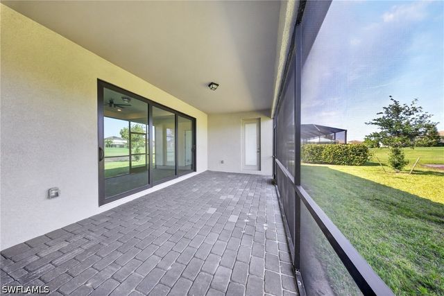 1388 Birdie DR, Naples, FL 34120