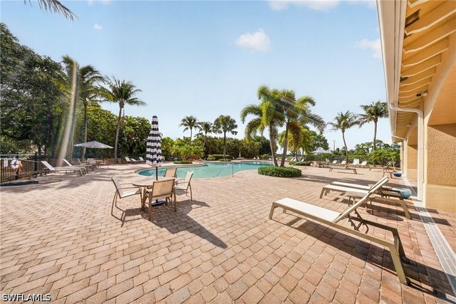 1388 Birdie DR, Naples, FL 34120