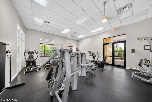 1388 Birdie DR, Naples, FL 34120