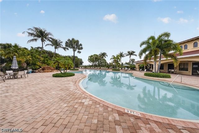 1388 Birdie DR, Naples, FL 34120