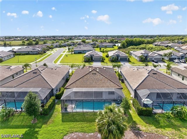 1388 Birdie DR, Naples, FL 34120
