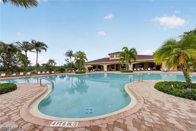 1388 Birdie DR, Naples, FL 34120