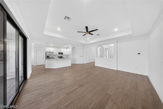 1388 Birdie DR, Naples, FL 34120