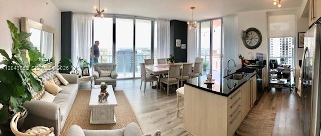 1111 SW 1st Avenue 3225, Miami, FL 33130