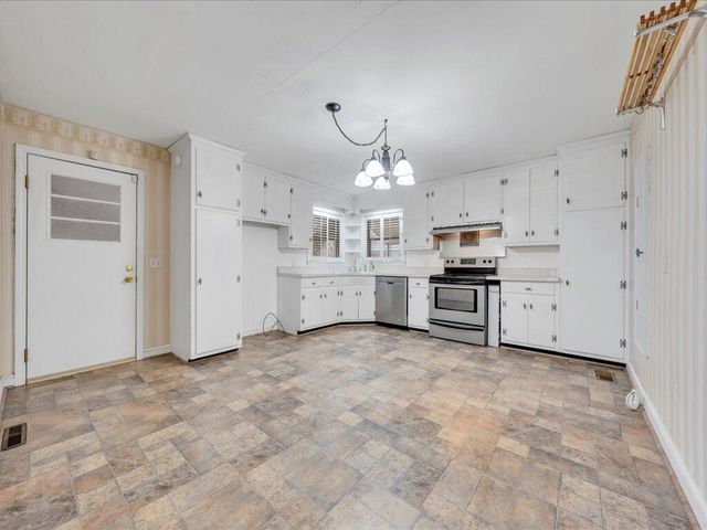 5067 Kings Mountain RD, Collinsville, VA 24078