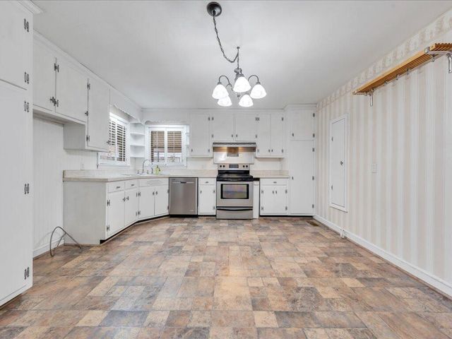 5067 Kings Mountain RD, Collinsville, VA 24078