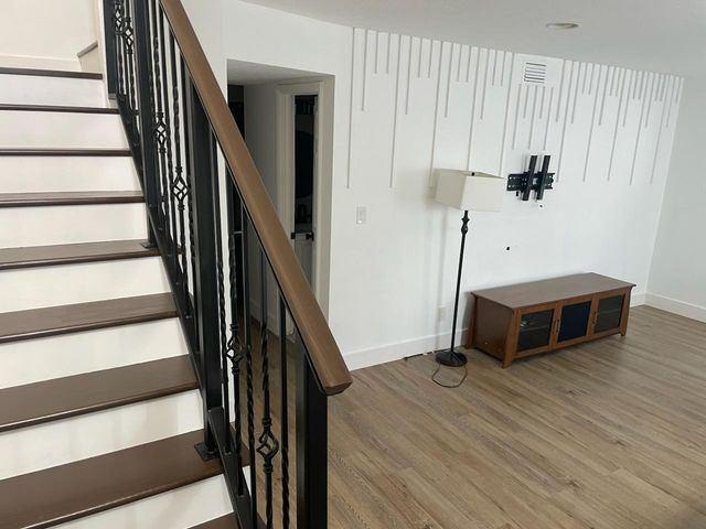 28 Madrid Lane, Davie, FL 33324