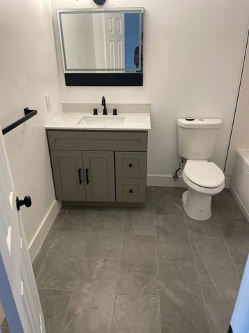 28 Madrid Lane, Davie, FL 33324