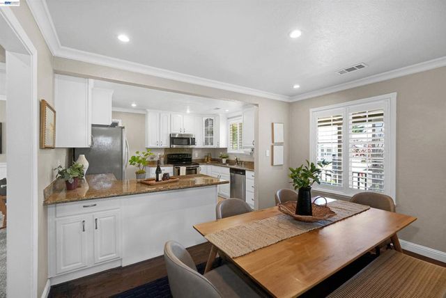 2293 Vestal Ave, Castro Valley, CA 94546