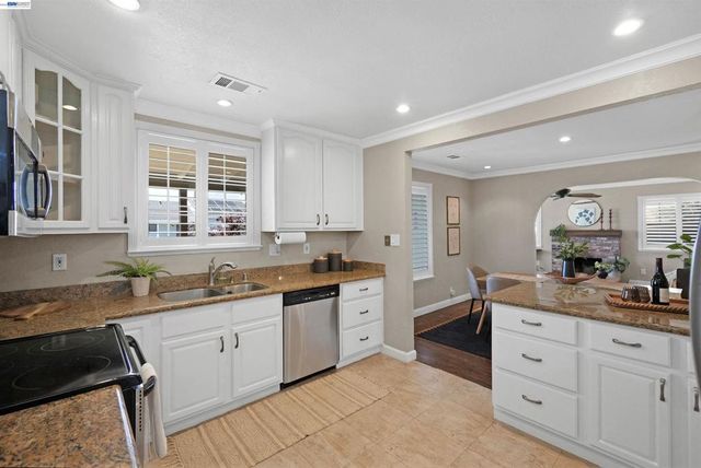2293 Vestal Ave, Castro Valley, CA 94546