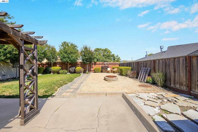 2293 Vestal Ave, Castro Valley, CA 94546