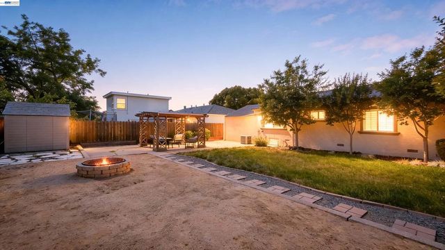 2293 Vestal Ave, Castro Valley, CA 94546