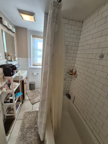 9 Grant 1, Newton, MA 02465