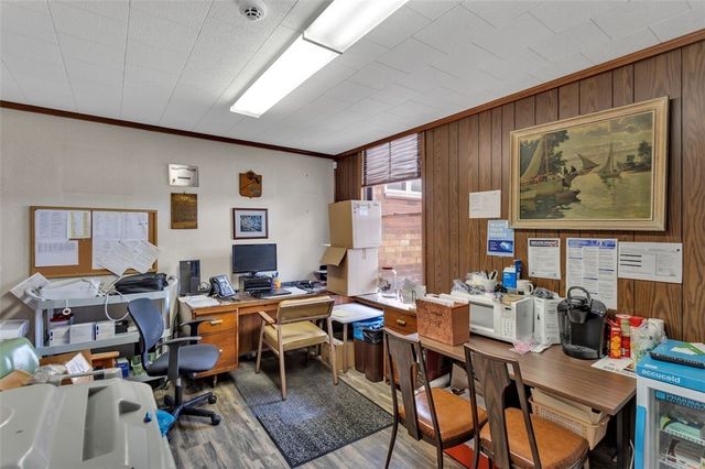 718 Mckean Ave, Donora, PA 15033