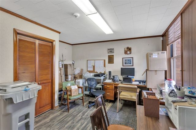 718 Mckean Ave, Donora, PA 15033