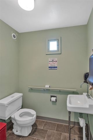 718 Mckean Ave, Donora, PA 15033