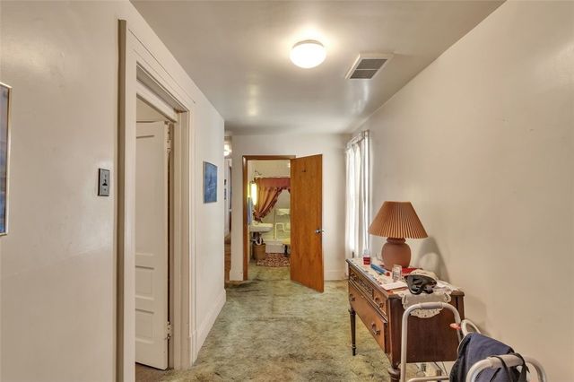 718 Mckean Ave, Donora, PA 15033