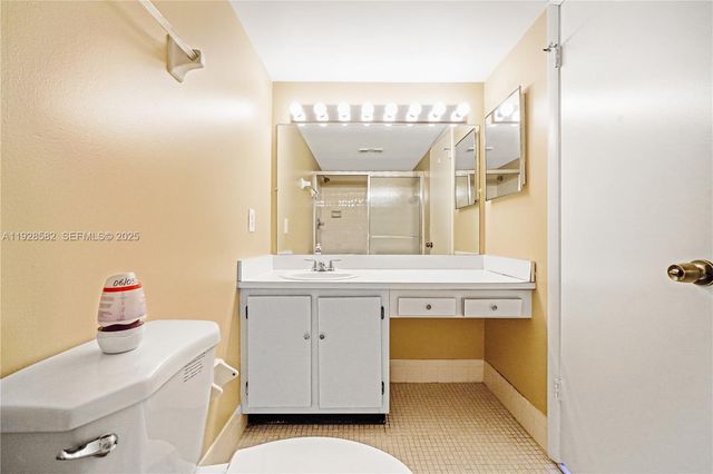 8305 NW 61st St C305, Tamarac, FL 33321