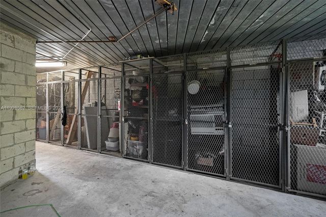 8305 NW 61st St C305, Tamarac, FL 33321