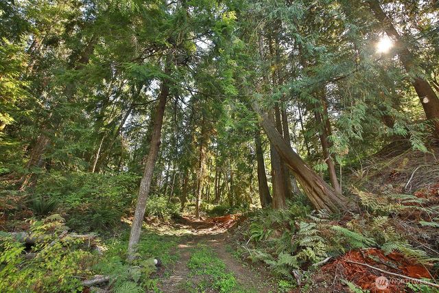 4935 Helppie Lane, Freeland, WA 98249