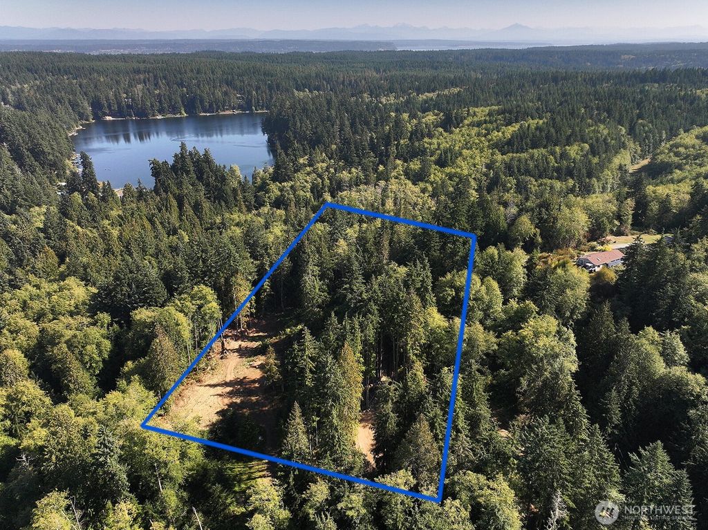 4935 Helppie Lane, Freeland, WA 98249