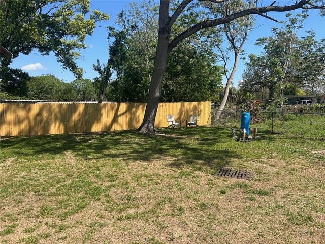 4601 OAK STREET, Fruitland Park, FL 34731