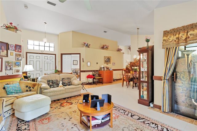 6930 41st Street, Vero Beach, FL 32967