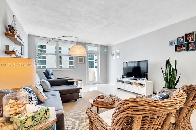 4250 Galt Ocean Dr 7D, Fort Lauderdale, FL 33308