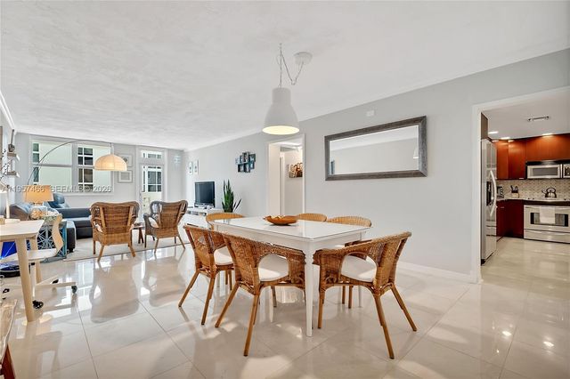 4250 Galt Ocean Dr 7D, Fort Lauderdale, FL 33308