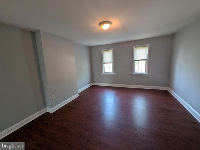 1835 N BOND ST N, Baltimore, MD 21213