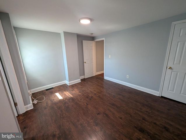 1835 N BOND ST N, Baltimore, MD 21213