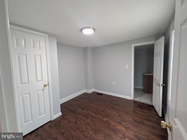 1835 N BOND ST N, Baltimore, MD 21213