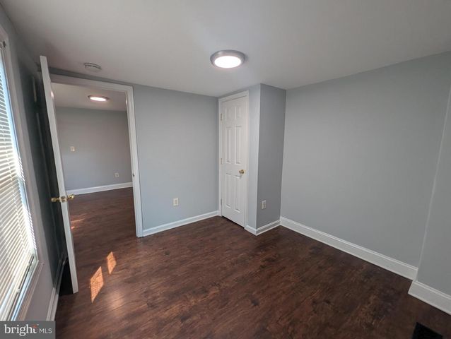 1835 N BOND ST N, Baltimore, MD 21213