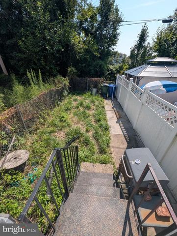 1835 N BOND ST N, Baltimore, MD 21213