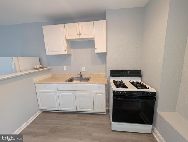 1835 N BOND ST N, Baltimore, MD 21213