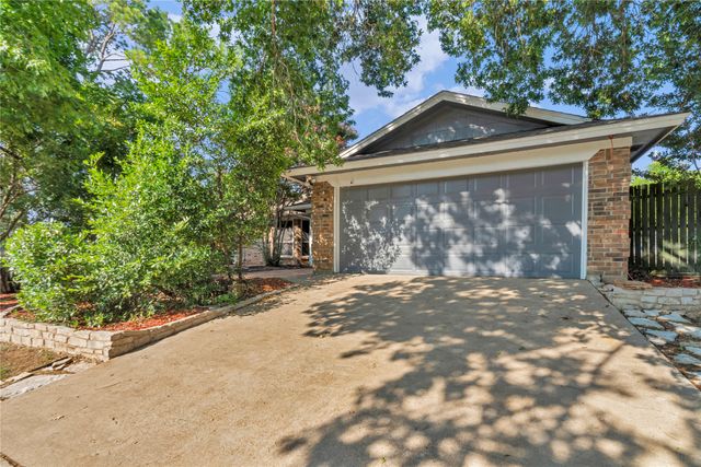 306 Woodlawn Drive, Keene, TX 76059