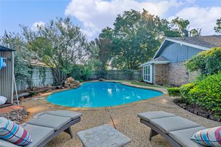 306 Woodlawn Drive, Keene, TX 76059