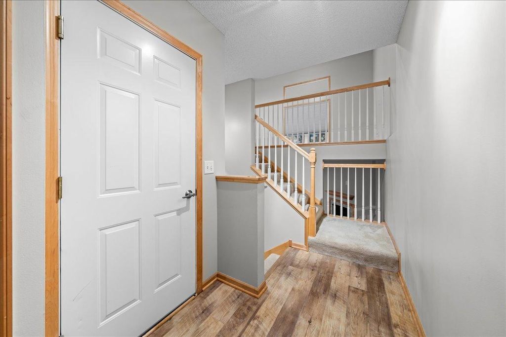 2226 Saint Johns Circle, Woodbury, MN 55129 — photo 4