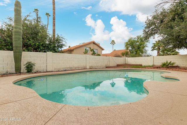 987 E DIVOT Drive, Tempe, AZ 85283