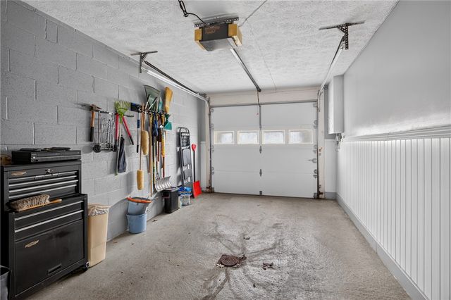 63 Hennig Dr, Whitehall, PA 15236