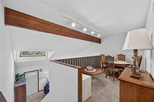 63 Hennig Dr, Whitehall, PA 15236