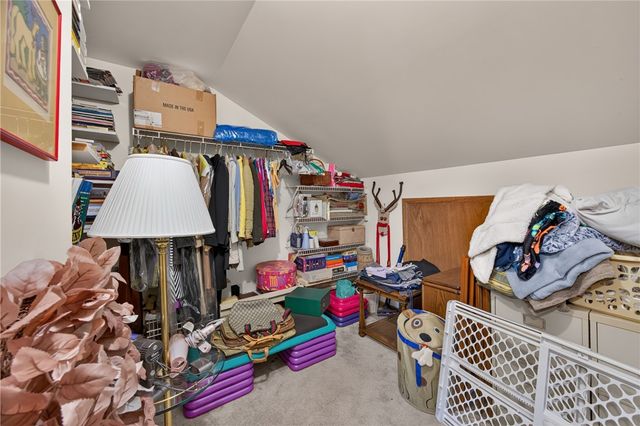 63 Hennig Dr, Whitehall, PA 15236