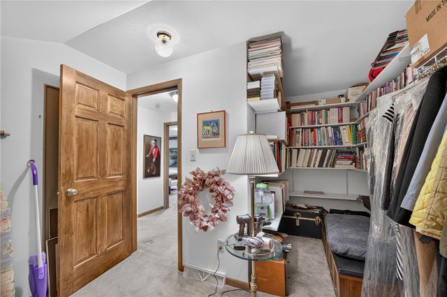 63 Hennig Dr, Whitehall, PA 15236