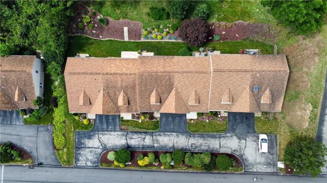 63 Hennig Dr, Whitehall, PA 15236