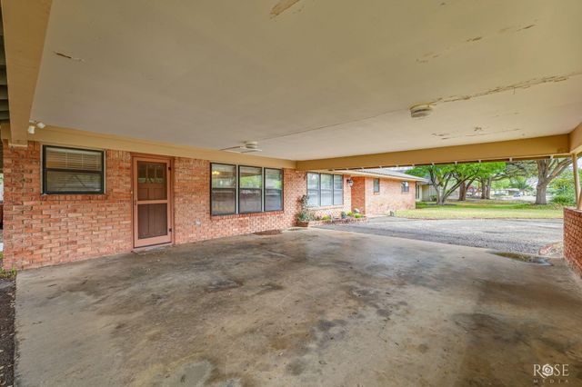 2504 Douglas Drive, San Angelo, TX 76904