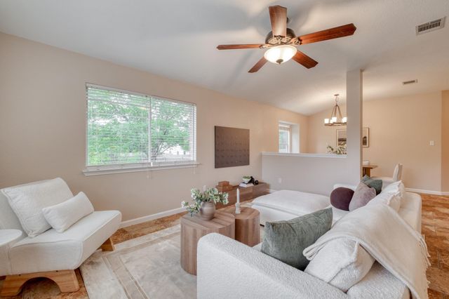 3539 Rock Shelf LN, Round Rock, TX 78681