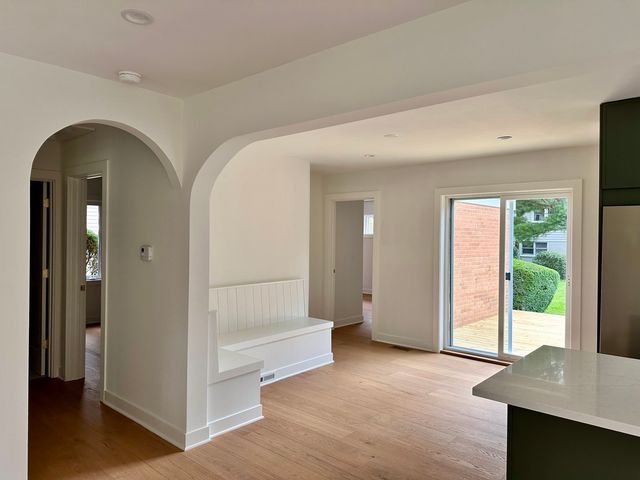 508 W Lonnquist Boulevard W, Mount Prospect, IL 60056